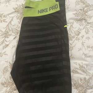 Nike Striped Women’s Leggings